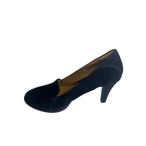 Women's Clarks Black Pumps Heels Velvet Classic Closed Toe Comfort Cushion 9 - Picture 1 of 14